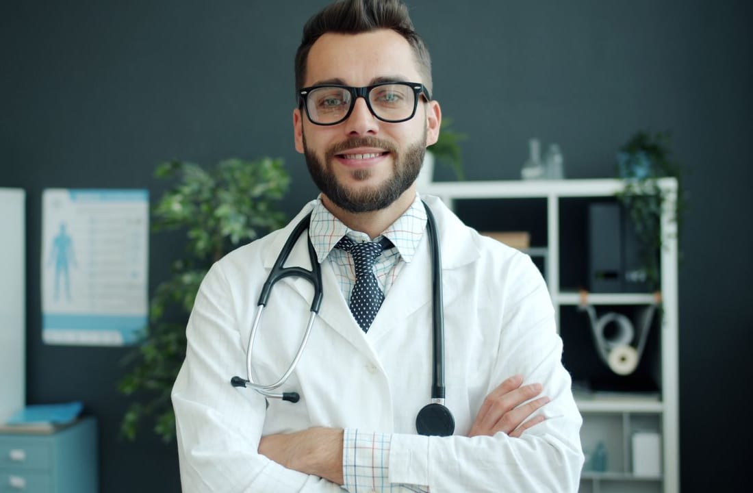 عنصر تجريبي مؤقت لواجهة عيادات Max Health